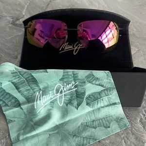 New no Tags Maui authentic hikena pink rimless sunglass purchased from Maui Jim